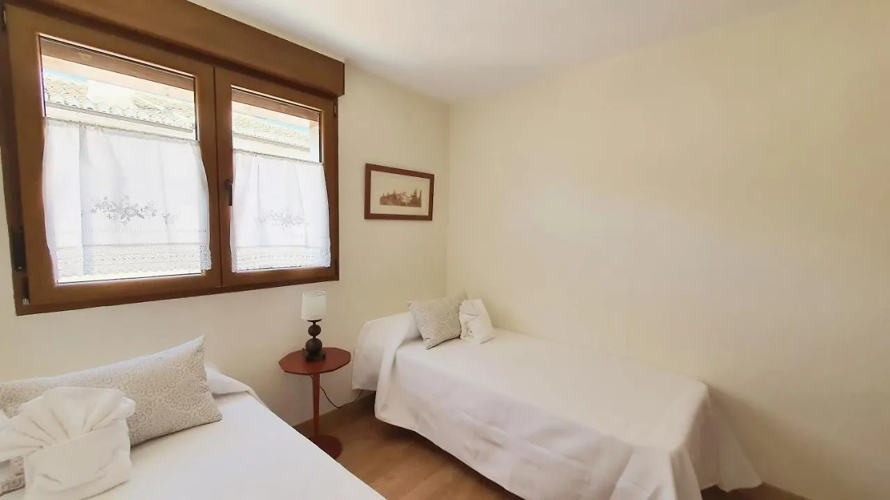 La Leyenda Del Pilar 1616 Realejo Apartment Granada